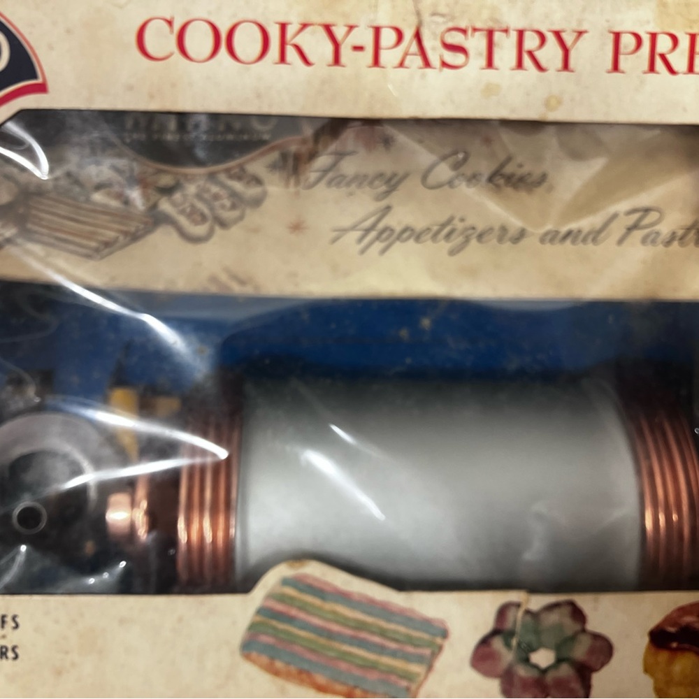 Vintage MIRRO Cookie and Pastry Press